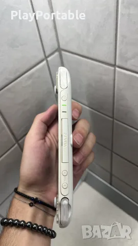PS Vita 2000 White, снимка 9 - PlayStation конзоли - 56022440