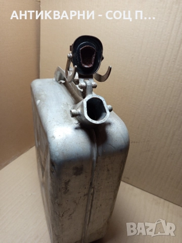 Соц Стара Алуминиева Руска Туба За Гориво 20лт. , снимка 7 - Антикварни и старинни предмети - 52578252