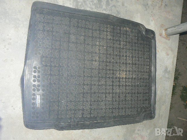 Гума за багажник BMW /5-ца/-2017г.