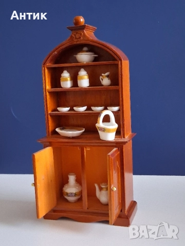 Старо Трапезно Дървено Шкафче с Посуда Миниатюра, снимка 6 - Колекции - 52361174