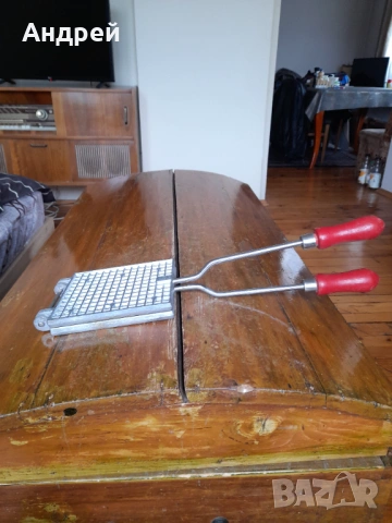 Стара преса за гофрети