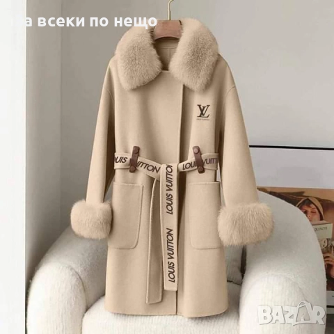 Louis Vuitton Дамско Дълго Зимно Палто С Пух На Яката И Ръкавите - 3 Налични Цвята Код SK402, снимка 3 - Палта, манта - 52870884