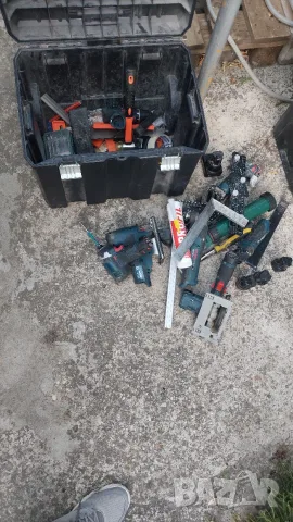 Зеге прободен трион Bosch 10.8 v, снимка 5 - Триони и циркуляри - 55828860