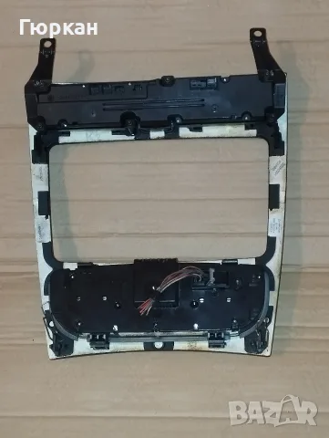 Консола за Mercedes W203  203 830 02 85 , снимка 5 - Части - 56301855