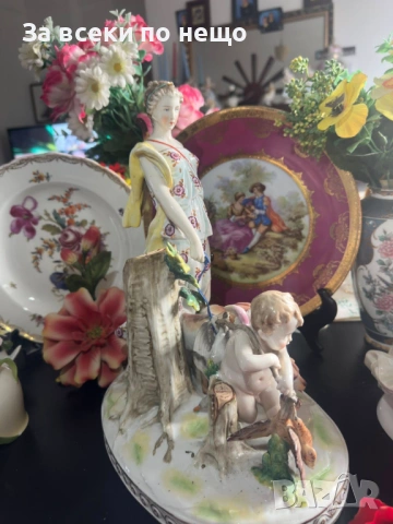 Sitzendorf Germany  Circa 1904 “ Дамата с херувим и куче” Код P2253