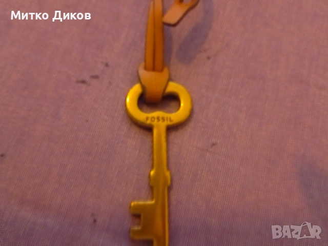 Fossil Марков  нов ключодържател висулка естествена кожа , снимка 3 - Други ценни предмети - 54266938