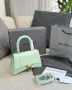 Balenciaga Дамска чанта, кожа, снимка 3