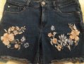 Къси дънкови панталонки с бродерия цветя, снимка 2