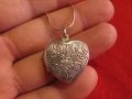 Сребърно синджирче със старинна сребърна муска, отварящо се сърце с тайник, накит, амулет сребро, снимка 2