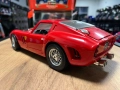 BBURAGO метална колекционерска количка модел FERARRI 250 GTO 1962г., снимка 3