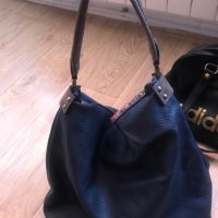 Дамска кожена чанта /тип торба в тъмно син цвят, снимка 2 - Чанти - 29627536