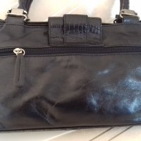 Черна чанта - естествена кожа, снимка 5 - Чанти - 31321257