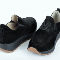 НОВО! Велурени дамски спортни обувки/ маратонки - Два цвята, снимка 4 - Дамски ежедневни обувки - 42874276