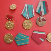 Български медал орден Лот медали ордени , снимка 1 - Колекции - 42209007