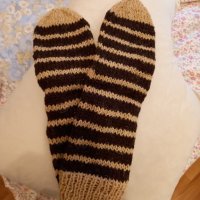 Ръчно плетени мъжки чорапи от вълна размер 43, снимка 1 - Мъжки чорапи - 42826810