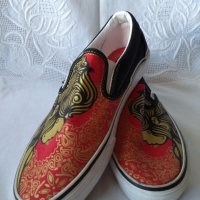 VANS дизайнерски в черно и червено, снимка 1 - Кецове - 37160438