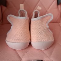 Обувки за бебе+2бр.биберони, снимка 1 - Бебешки обувки - 42904855