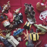 Продавам детски играчки  -динозаври и др, снимка 2 - Фигурки - 29779678