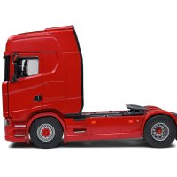 SCANIA S581 HighLine влекач 2021 - мащаб 1:24 на Solido моделът е нов в кутия, снимка 2 - Колекции - 42920912