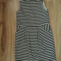 Детска рокля  H&M, size 122/128, 6-8г., много запазена, снимка 1 - Детски рокли и поли - 35083098