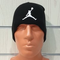 Нова зимна шапка на марката Michael Jordan с бяло лого, снимка 1 - Шапки - 42892013