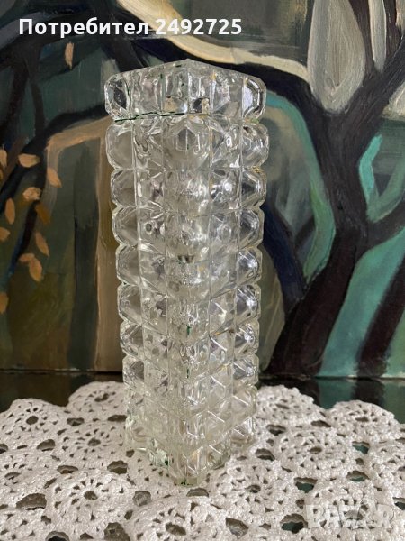 Стара тежка ваза от дебело стъкло, снимка 1