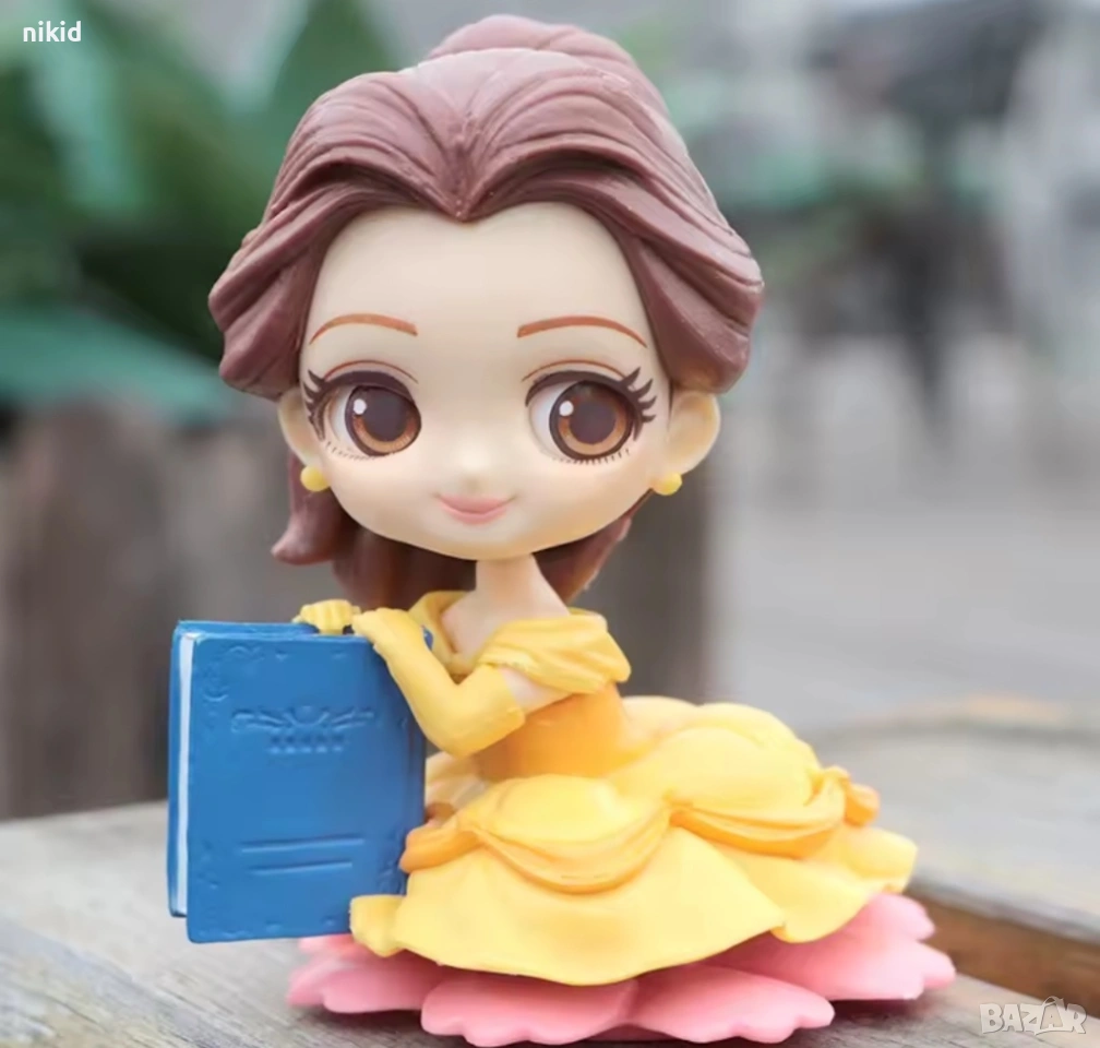 Бел Белл с книга голяма пластмасова фигурка PVC за игра и торта топер украса, снимка 1