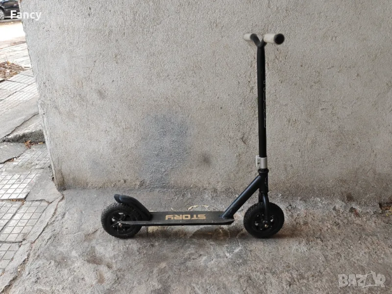 Голяма тротинетка с помпещи се гуми , снимка 1