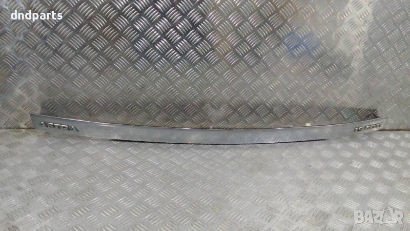 Лайсна заден капак Opel Astra H 2005г.(hatchback)	, снимка 1