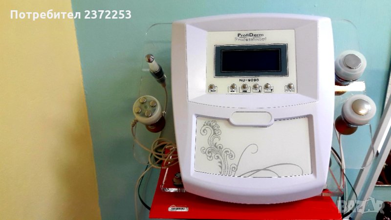 ПРОДАВАМ  УРЕД 4 в 1  ЛИЦЕ И ТЯЛО. , снимка 1