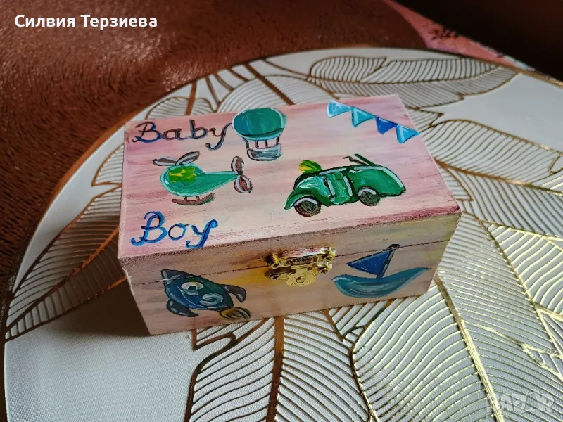Ръчно изработена дървена кутия за бебе момче, снимка 1