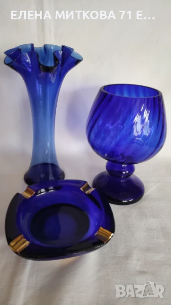 2 вази и nепелник от ръчно издухано цветно стъкло -кобалтово сини, снимка 1