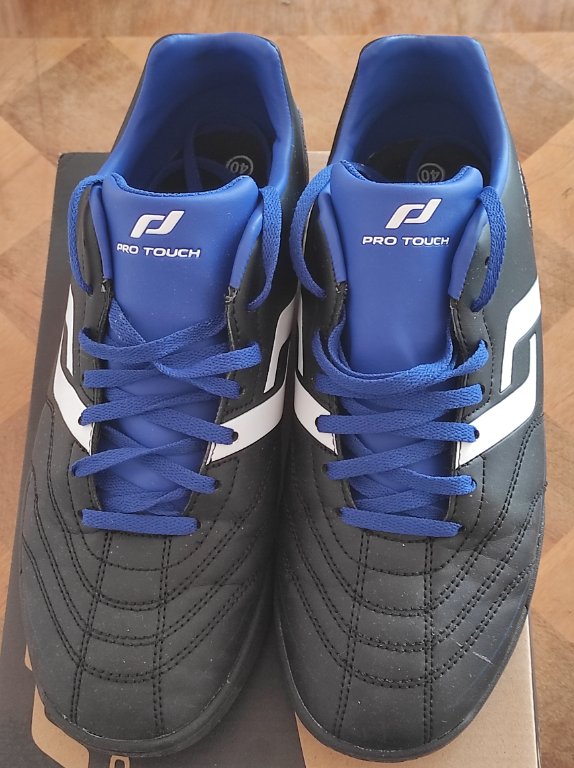 Обувки за футбол Pro Touch в Футбол в гр. Бургас - ID35082138 — Bazar.bg