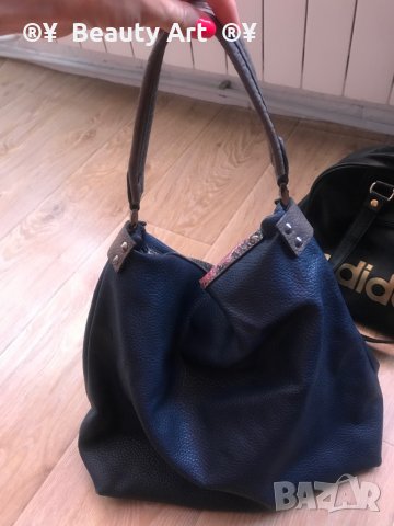 Дамска кожена чанта /тип торба в тъмно син цвят, снимка 2 - Чанти - 29627536