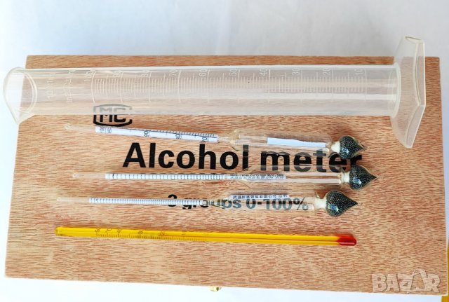 Прецизен спиртомер зяа ракия  в дървена кутия с мензура, термометър и таблицакутия , снимка 2 - Други - 38727051
