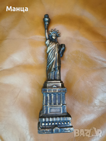 КЕРАМИЧНА ФИГУРА НА СТАТУЯТА НА СВОБОДАТА, снимка 3 - Антикварни и старинни предмети - 36543540