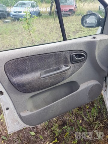 Renault Scenic 1.9 dti, снимка 14 - Автомобили и джипове - 37167457