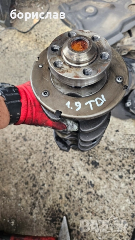 Колянов вал за Фолксваген 1.9 тди, снимка 3 - Части - 51477661