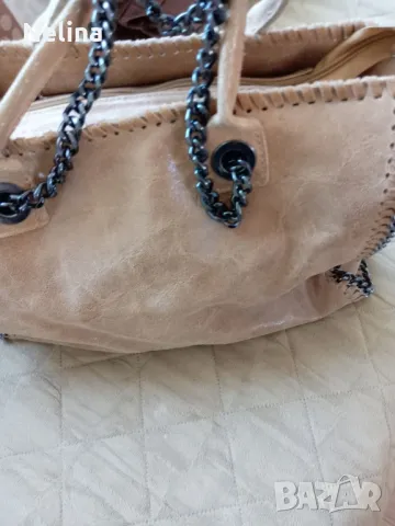 Продавам италианска дамска чанта естествена кожа, снимка 3 - Чанти - 50274699