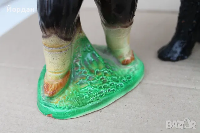 Стара Българска керамика ''Мечкар с мечка'', снимка 4 - Антикварни и старинни предмети - 47990190