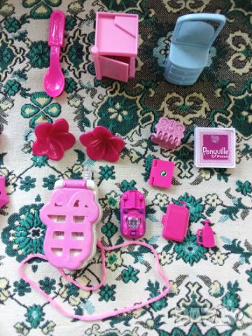 Кукли Барби,тоалетка и други аксесоари, снимка 4 - Образователни игри - 37185213