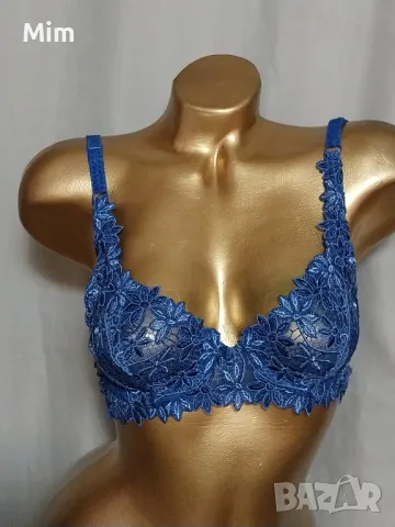 70 С Син сутиен с богата бродерия 
