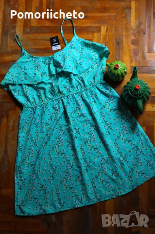 Нова рокля с етикет в тюркоазено с флорални мотиви