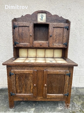 Масивен дървен кухненски шкаф от дъб
