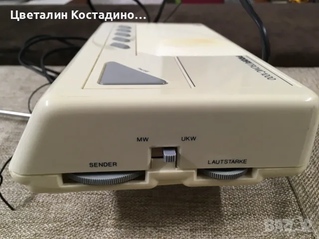 настолен, немски радиочасовник, снимка 5 - Радиокасетофони, транзистори - 56536948