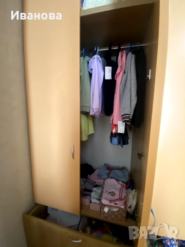 Четирикрилен гардероб с надстройка 180 см ширина, 58 см дълбочина, снимка 3 - Мебели за детската стая - 51642645