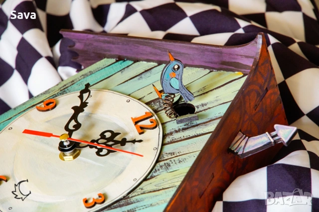 Ръчно изработен дървен часовник „Къщичка с кукувица“, снимка 2 - Стенни часовници - 53355518