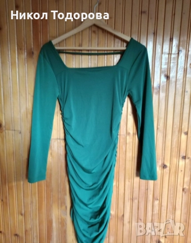 Елегантна зелена рокля