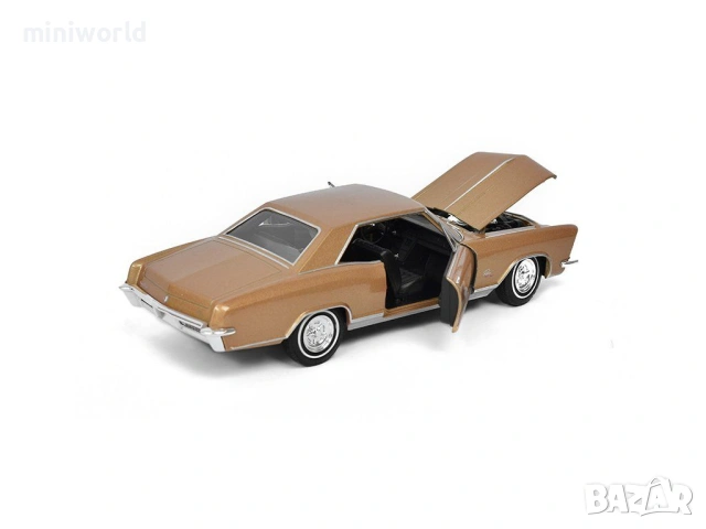 Buick Riviera Gran Sport 1965 - мащаб 1:24 на Welly моделът е нов в кутия, снимка 4 - Колекции - 54109607