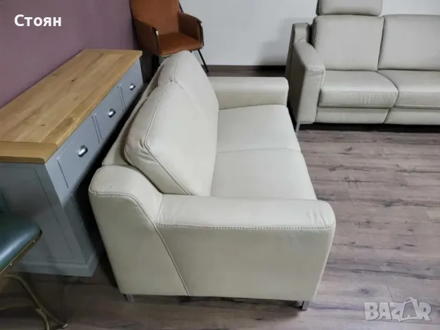 Кремав кожен комплект дивани две двойки HUKLA KS473120, снимка 8 - Дивани и мека мебел - 48306754